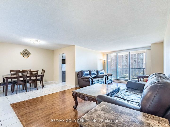 Photo 14 at 1010 - 17 Knightsbridge Road, Queen Street Corridor, Brampton