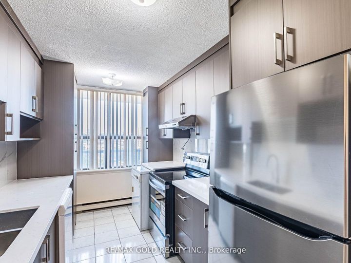 Photo 19 at 1010 - 17 Knightsbridge Road, Queen Street Corridor, Brampton