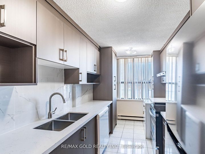 Photo 21 at 1010 - 17 Knightsbridge Road, Queen Street Corridor, Brampton