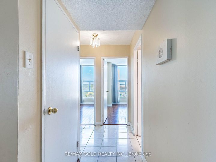 Photo 23 at 1010 - 17 Knightsbridge Road, Queen Street Corridor, Brampton