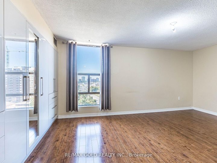 Photo 39 at 1010 - 17 Knightsbridge Road, Queen Street Corridor, Brampton