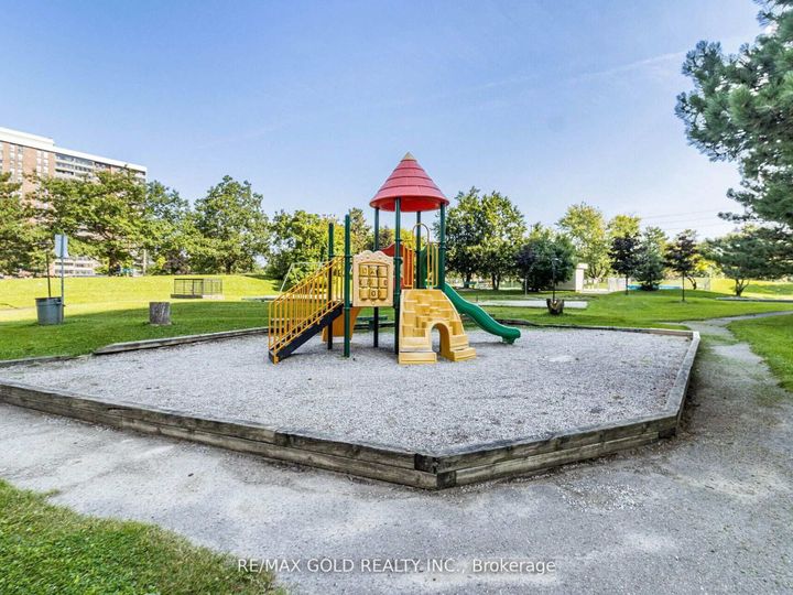 Photo 45 at 1010 - 17 Knightsbridge Road, Queen Street Corridor, Brampton