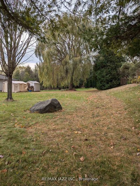 Photo 1 at 396 North Scugog Court, Bowmanville, Clarington