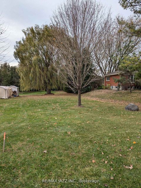 Photo 4 at 396 North Scugog Court, Bowmanville, Clarington