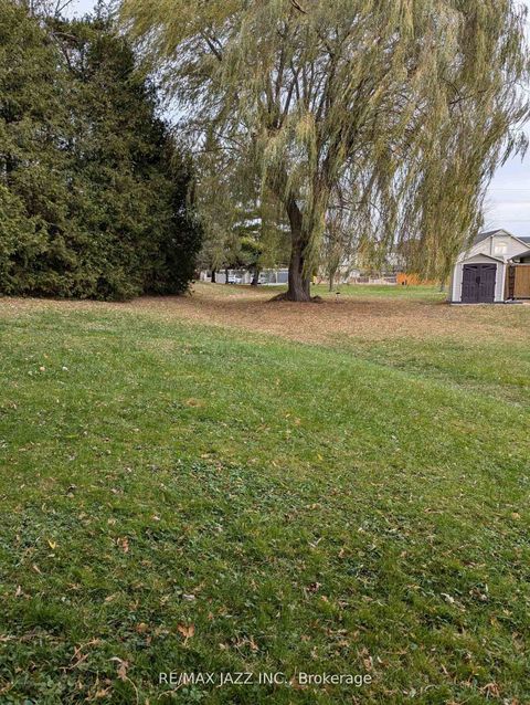 Photo 5 at 396 North Scugog Court, Bowmanville, Clarington