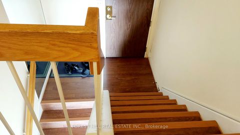 Photo 5 at #1004 - 33 HARBOUR Square, Waterfront Communities C1, Toronto