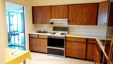 Photo 11 at #1004 - 33 HARBOUR Square, Waterfront Communities C1, Toronto