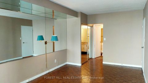 Photo 15 at #1004 - 33 HARBOUR Square, Waterfront Communities C1, Toronto