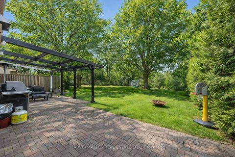 Photo 3 at 178 Three Valleys Drive, Donalda, Toronto