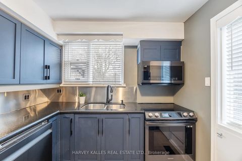 Photo 9 at 178 Three Valleys Drive, Donalda, Toronto
