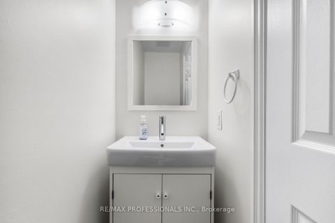 Photo 17 at C - 253 Wellesley Street E, South St. James Town, Toronto