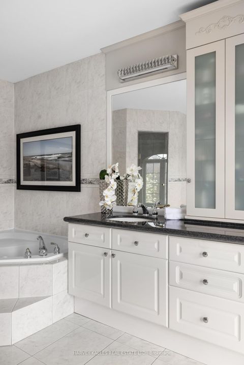 Photo 25 at 60 Bowan Court, Steeles, Toronto