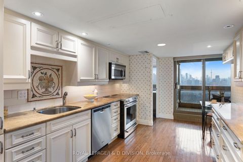 Photo 8 at 1405 - 63 St Clair Avenue W, St. Clair, Toronto