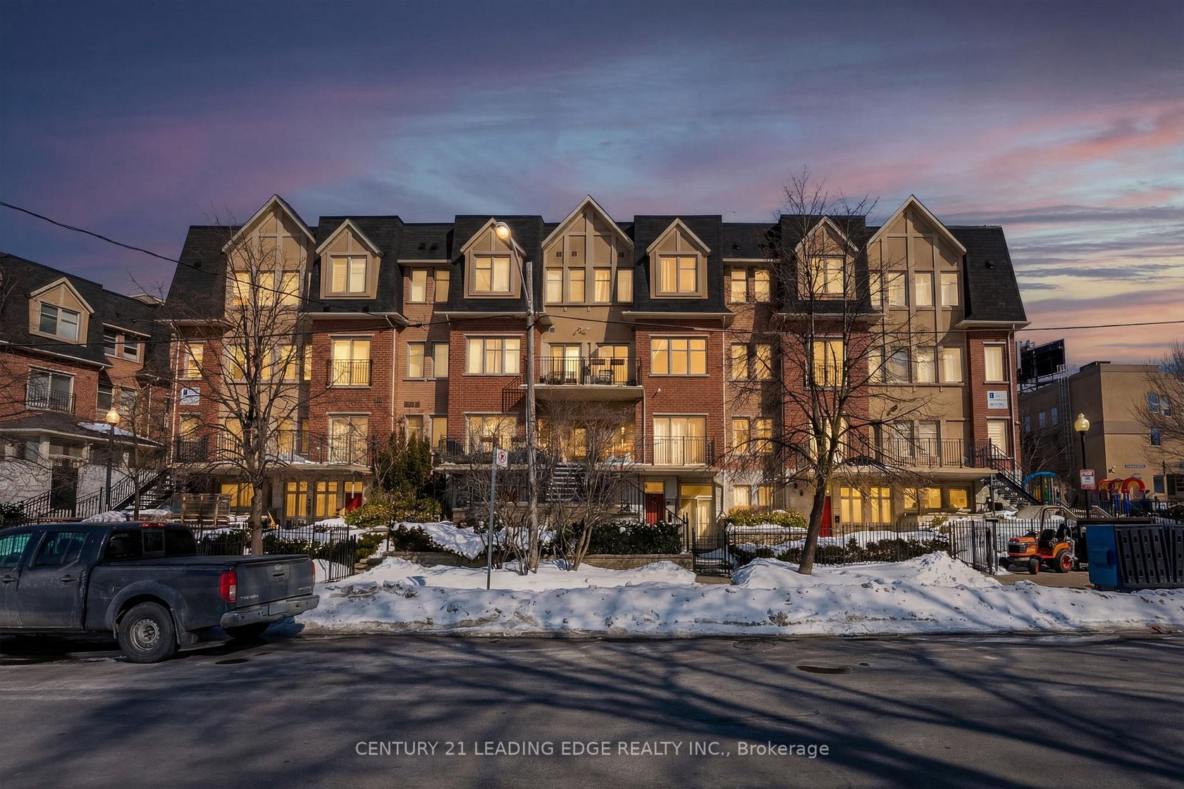 202 - 65 Cranborne Avenue, Victoria Village, Toronto by Loree Meneguzzi Real Estate 202 - 65 Cranborne Avenue, Victoria Village, Toronto