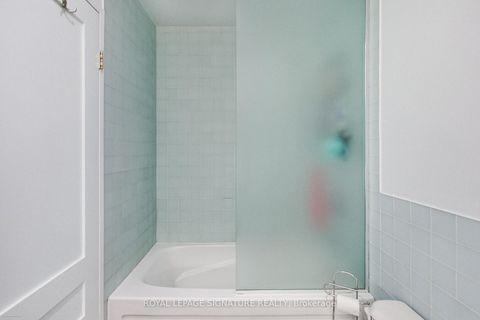 Photo 21 at 718 - 1005 King Street W, Niagara, Toronto