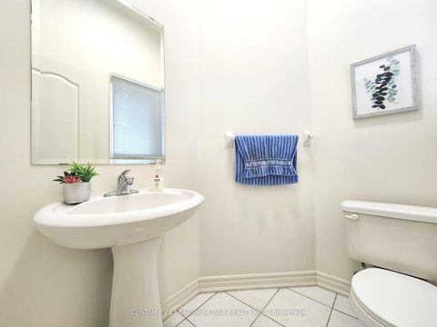 Photo 13 at 93 Treasure Hill Road, Maple, Vaughan