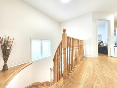 Photo 14 at 93 Treasure Hill Road, Maple, Vaughan