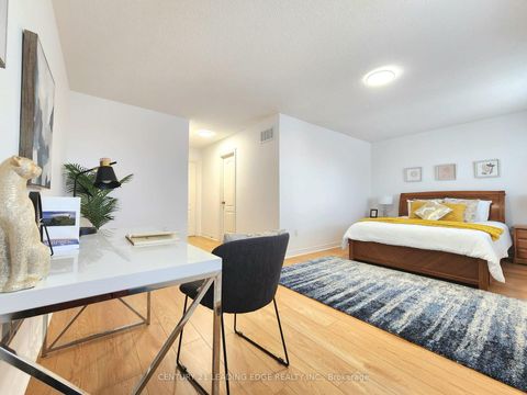 Photo 16 at 93 Treasure Hill Road, Maple, Vaughan