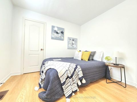 Photo 21 at 93 Treasure Hill Road, Maple, Vaughan