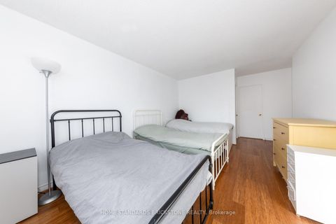 Photo 10 at 205 - 7601 Bathurst Street W, Yorkhill, Vaughan