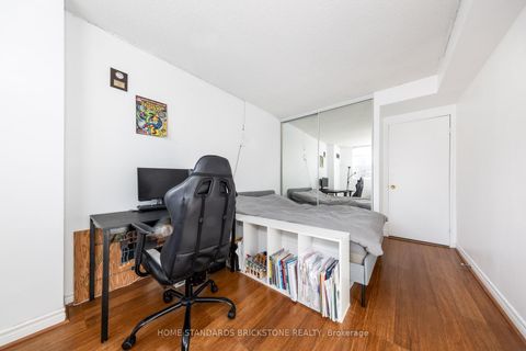Photo 12 at 205 - 7601 Bathurst Street W, Yorkhill, Vaughan