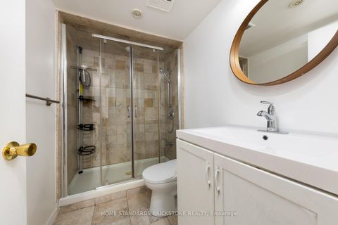 Photo 15 at 205 - 7601 Bathurst Street W, Yorkhill, Vaughan