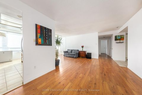 Photo 17 at 205 - 7601 Bathurst Street W, Yorkhill, Vaughan