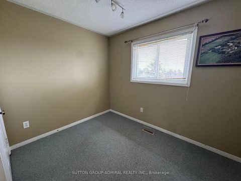 Photo 14 at 27 Dawson Crescent, Hills of St Andrew, Aurora