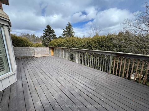 Photo 20 at 27 Dawson Crescent, Hills of St Andrew, Aurora