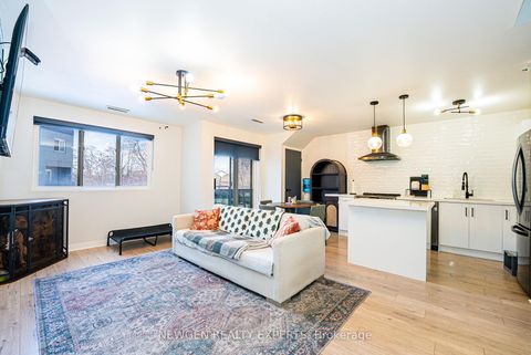 Photo 8 at 88 - 2001 Bonnymede Drive, Clarkson, Mississauga