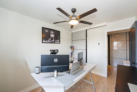 Photo 12 at 88 - 2001 Bonnymede Drive, Clarkson, Mississauga