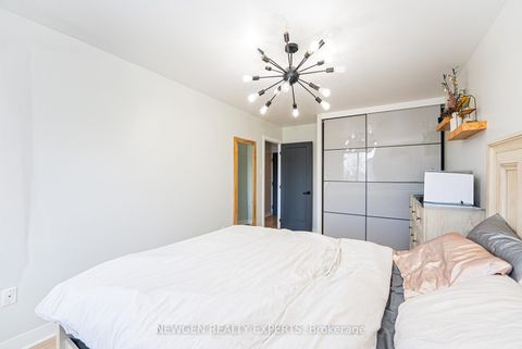 Photo 14 at 88 - 2001 Bonnymede Drive, Clarkson, Mississauga
