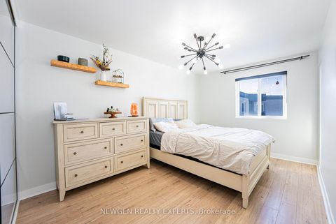 Photo 15 at 88 - 2001 Bonnymede Drive, Clarkson, Mississauga