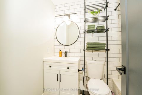 Photo 21 at 88 - 2001 Bonnymede Drive, Clarkson, Mississauga