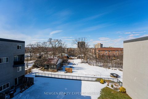 Photo 23 at 88 - 2001 Bonnymede Drive, Clarkson, Mississauga