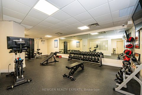 Photo 27 at 88 - 2001 Bonnymede Drive, Clarkson, Mississauga