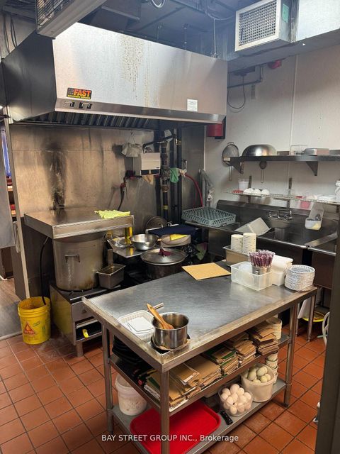 Photo 4 at 5205 Yonge Street, Willowdale East, Toronto