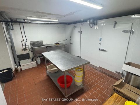 Photo 8 at 5205 Yonge Street, Willowdale East, Toronto