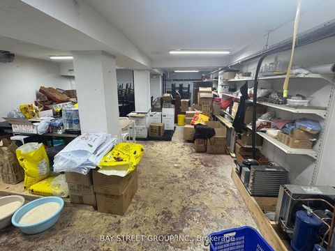 Photo 11 at 5205 Yonge Street, Willowdale East, Toronto