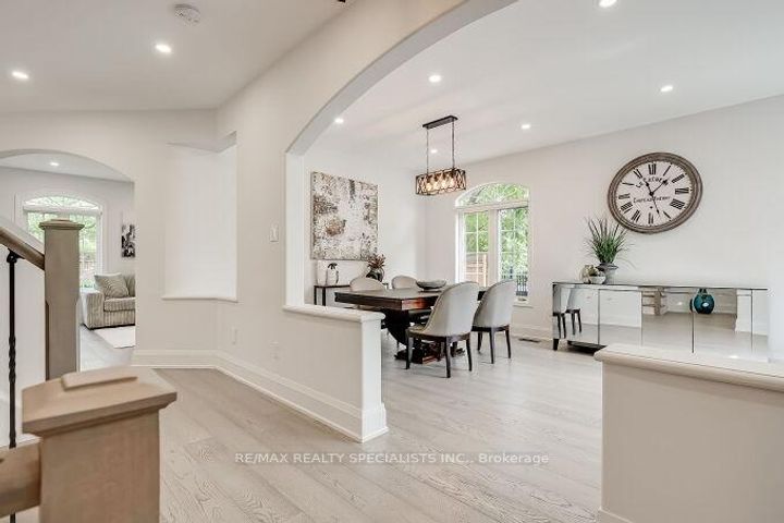 Photo 6 at 7123 White Pine Court, Meadowvale Village, Mississauga