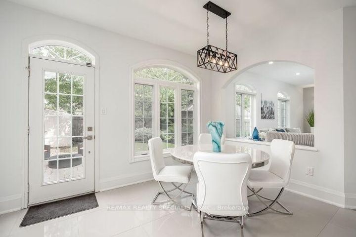 Photo 14 at 7123 White Pine Court, Meadowvale Village, Mississauga