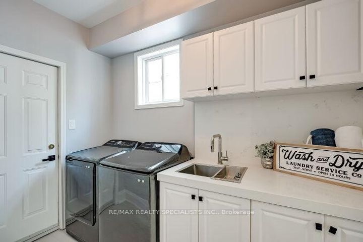 Photo 20 at 7123 White Pine Court, Meadowvale Village, Mississauga