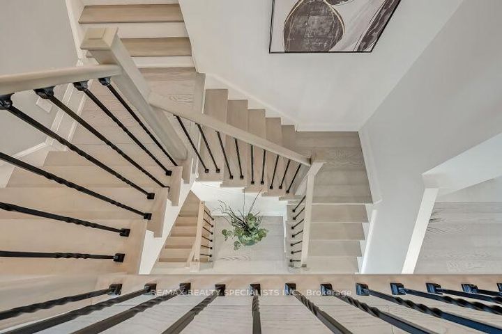 Photo 23 at 7123 White Pine Court, Meadowvale Village, Mississauga