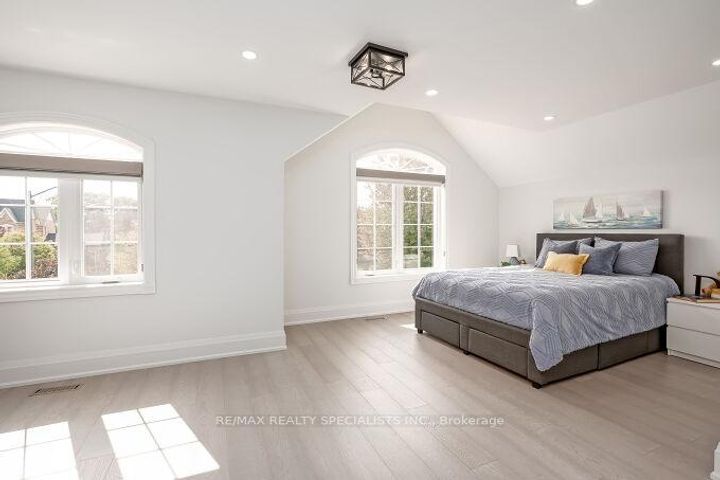 Photo 34 at 7123 White Pine Court, Meadowvale Village, Mississauga