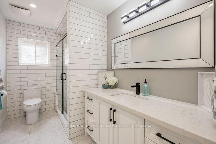 Photo 36 at 7123 White Pine Court, Meadowvale Village, Mississauga