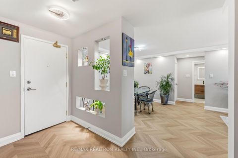 Photo 6 at 312 - 11 Townsgate Drive, Yorkhill, Vaughan