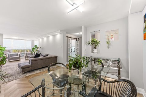 Photo 24 at 312 - 11 Townsgate Drive, Yorkhill, Vaughan