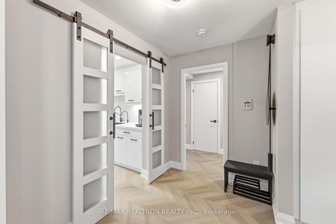 Photo 26 at 312 - 11 Townsgate Drive, Yorkhill, Vaughan