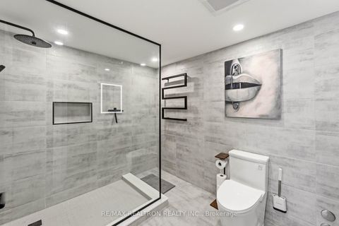 Photo 31 at 312 - 11 Townsgate Drive, Yorkhill, Vaughan