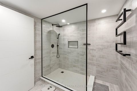 Photo 33 at 312 - 11 Townsgate Drive, Yorkhill, Vaughan